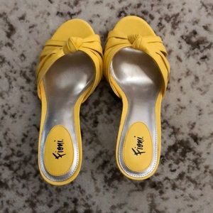 Fioni yellow heels